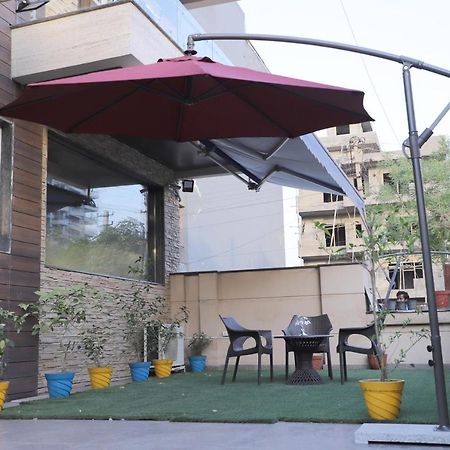 Nirvana Rooms Gurgaon Buitenkant foto