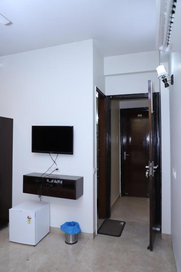 Nirvana Rooms Gurgaon Buitenkant foto