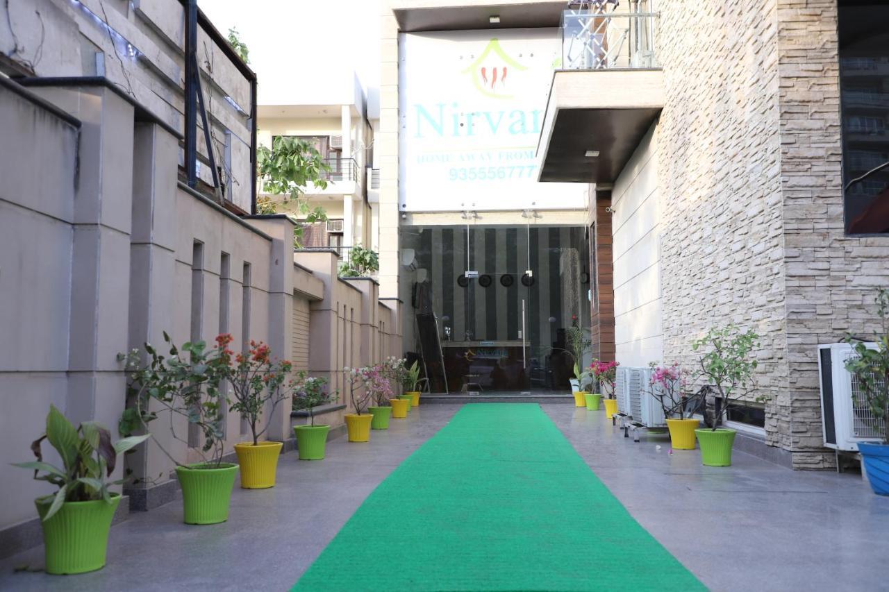 Nirvana Rooms Gurgaon Buitenkant foto