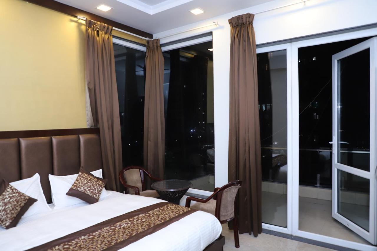 Nirvana Rooms Gurgaon Buitenkant foto