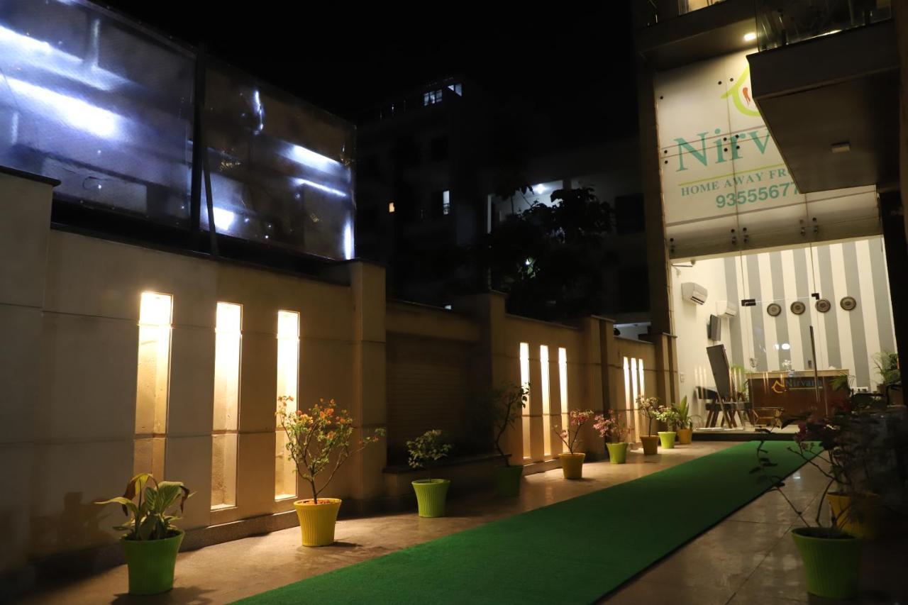 Nirvana Rooms Gurgaon Buitenkant foto