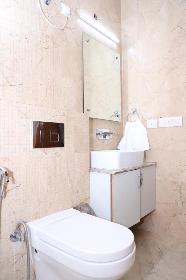 Nirvana Rooms Gurgaon Buitenkant foto