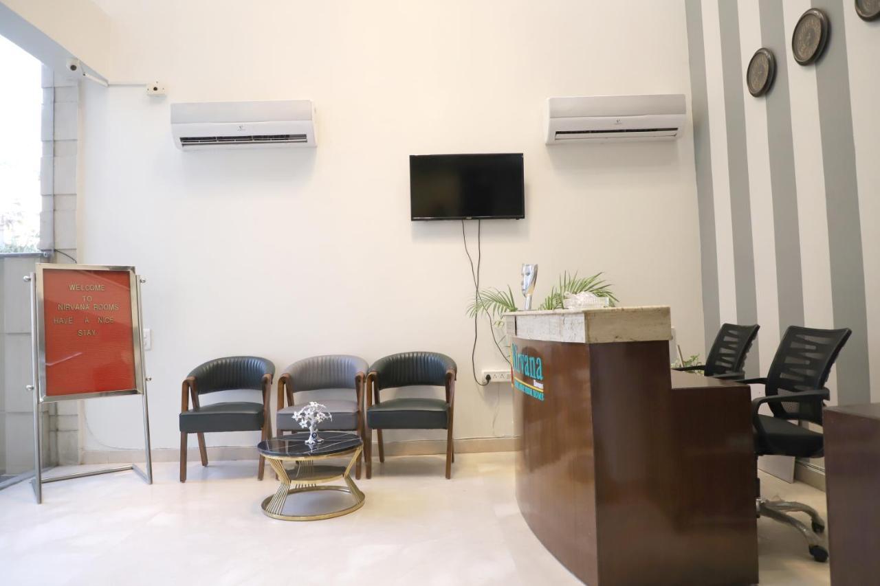 Nirvana Rooms Gurgaon Buitenkant foto